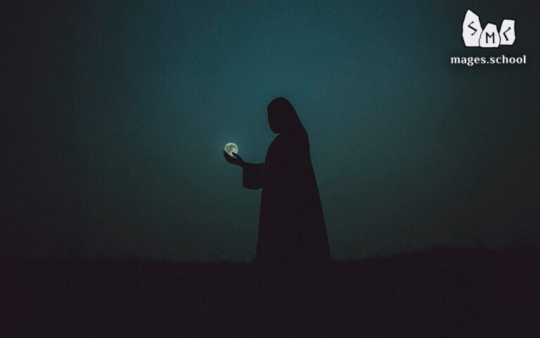 The three-faced Hecate opens gates to other worlds. The hidden fourth face of Hecate. The goddess of crossroads, doorways. Offering